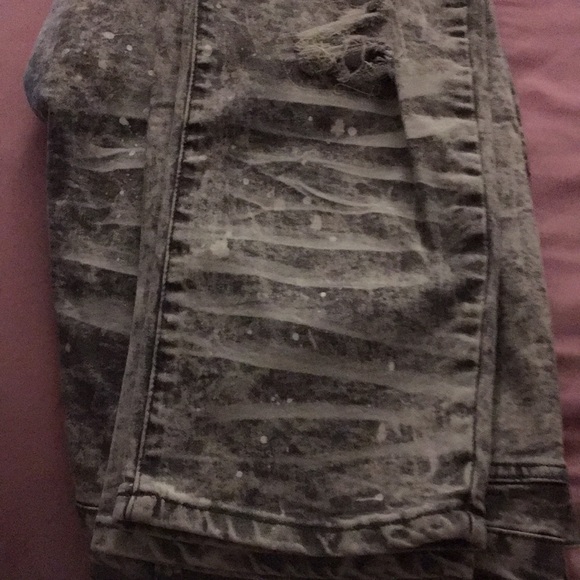 *Rue 21* Men’s Distressed Skinny Jeans size 38x32 - Picture 4 of 6